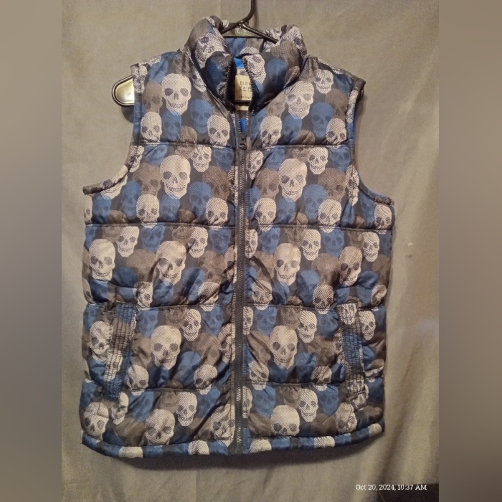 Old Navy skull design puffer jacket